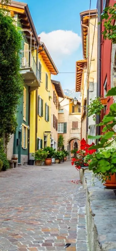 Tati'S Home Bikers Mandello del Lario 0*,  Italie